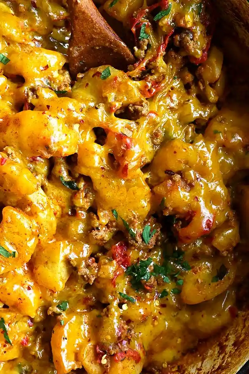 Cheesy One Pot Beef and Potatoes 3 Recipe image