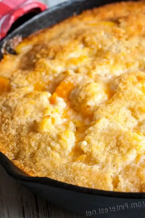 Two-Ingredient-Ratio Peach Cobbler