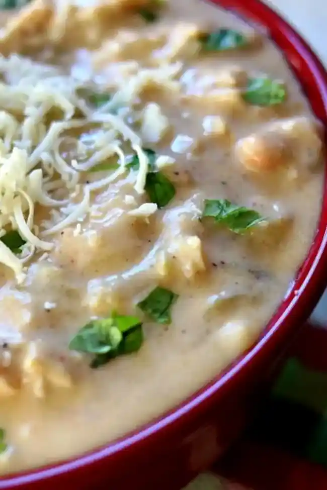 Slow Cooker Thick and Creamy White Chicken Chili 3 Recipe image
