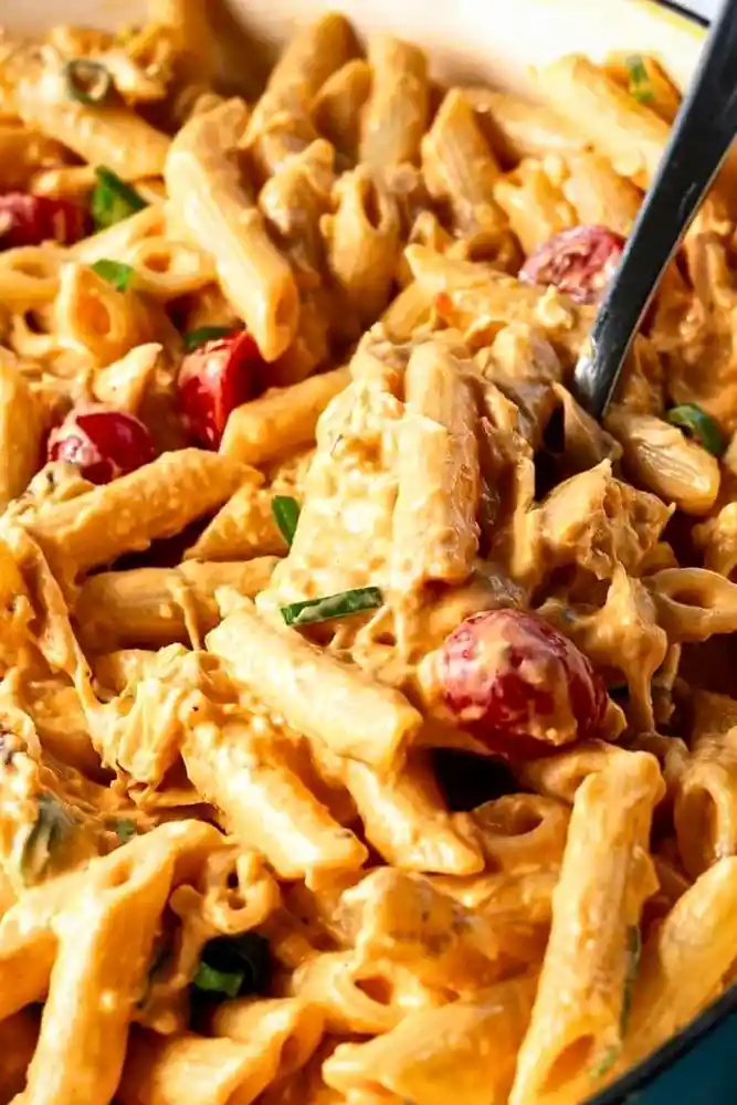 Quick and Easy Creamy Buffalo Chicken Pasta 3 Recipe image