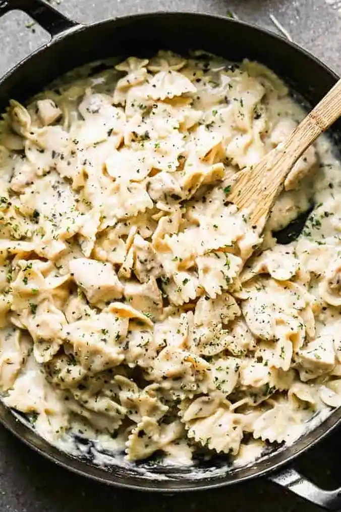 One-Pan Skinny Chicken Alfredo 3 One-Pan Skinny Chicken Alfredo