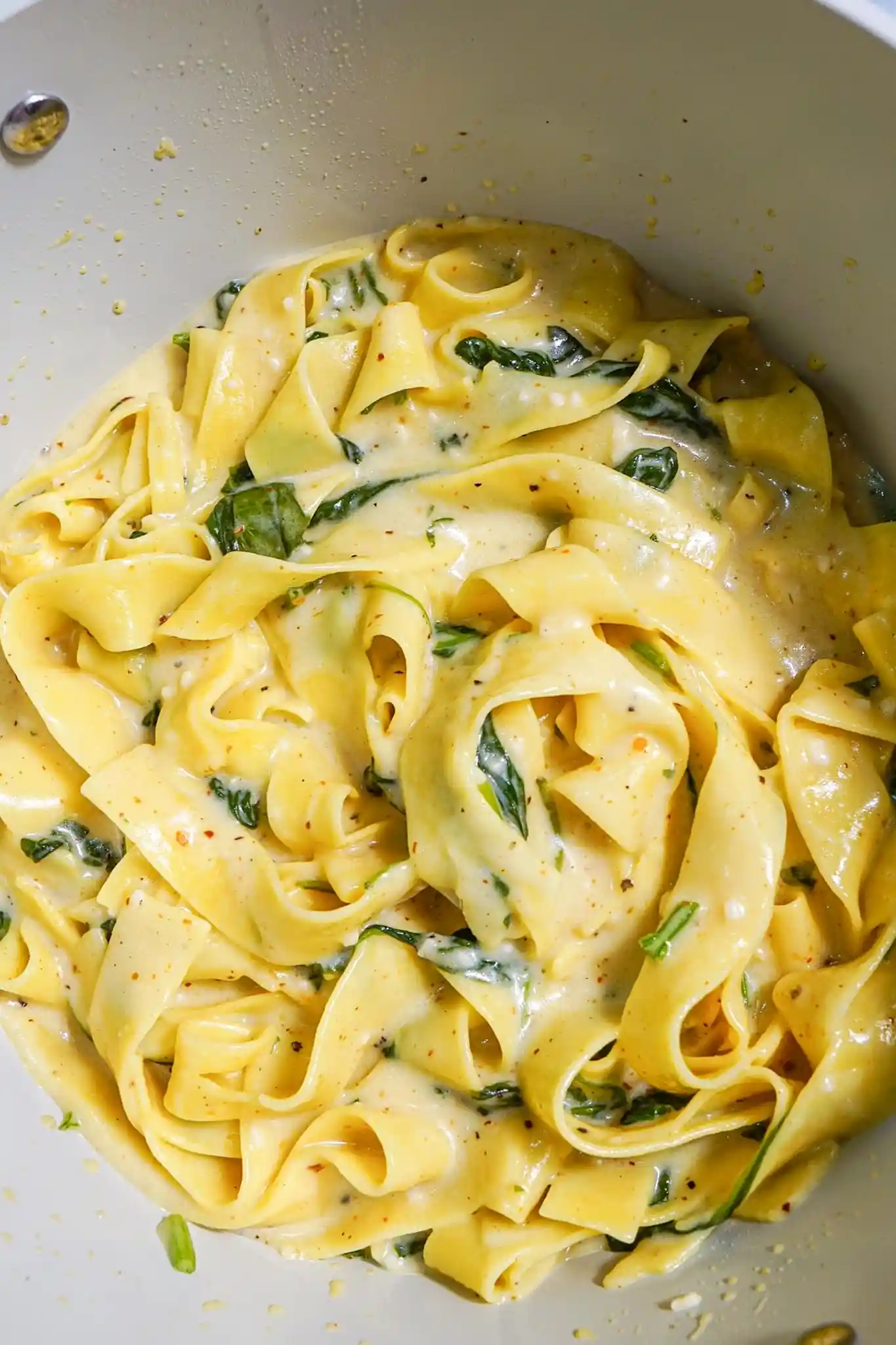 One Pot Creamy Garlic Butter Spinach Pasta 3 Recipe image