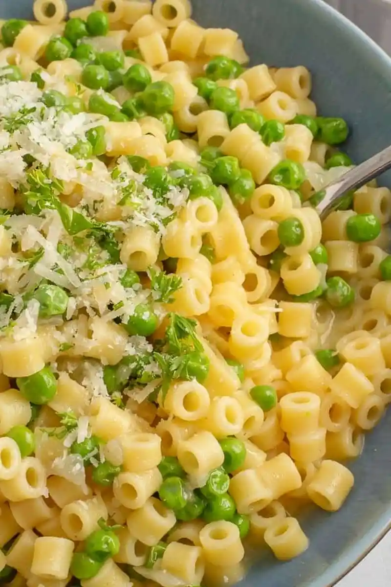 Creamy Italian Pasta and Peas (Pasta e Piselli) 3 Recipe image